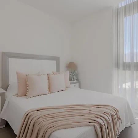 Apartment Intempo Golden Tower *