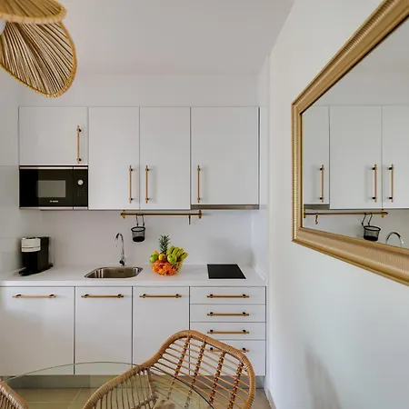 Intempo Next Golden Tower アパート ベニドルム