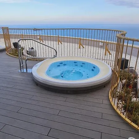 Intempo Next Golden Tower Μπένιντορμ